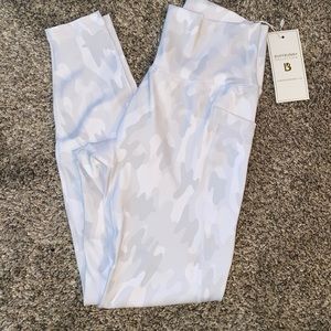 Buffbunny Collection Limitless Leggings Snow Camo